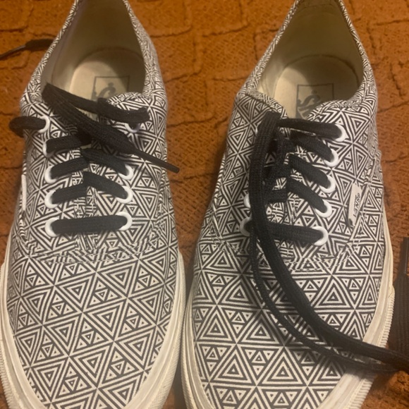 Triangle pattern Vans - Picture 3 of 4